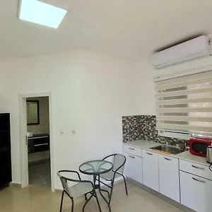 בדוק זמינות