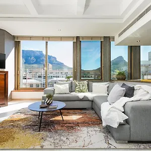 https://apt-cartwright-sophisticated-elegance.hotels-capetown.com