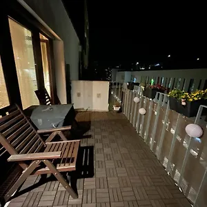 Lovely 3 Apartament