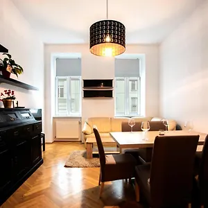 3-bedroom In וינה