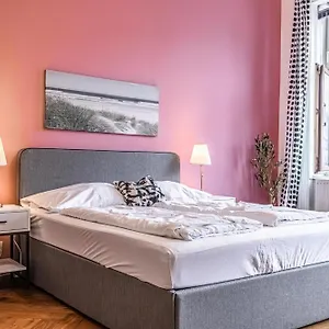 Lovely 1br Apt. Near Akh Hospital Apartament
