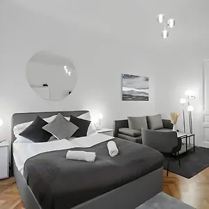 Apartment, Central, 2 Min To U1 Keplerplatz Daire