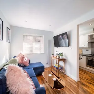 Charming & House With Garden And Free Parking Apartment Beverley